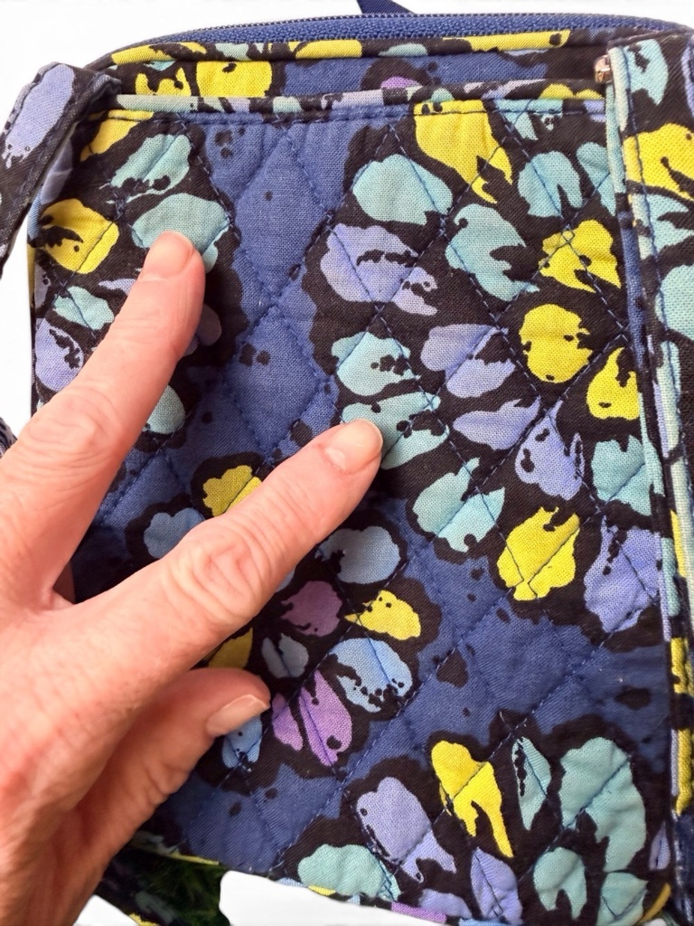 Vera Bradley Mini Hipster Crossbody Indigo Pop-RETIRED Floral Blue/Purple GUC - Picture 8 of 8